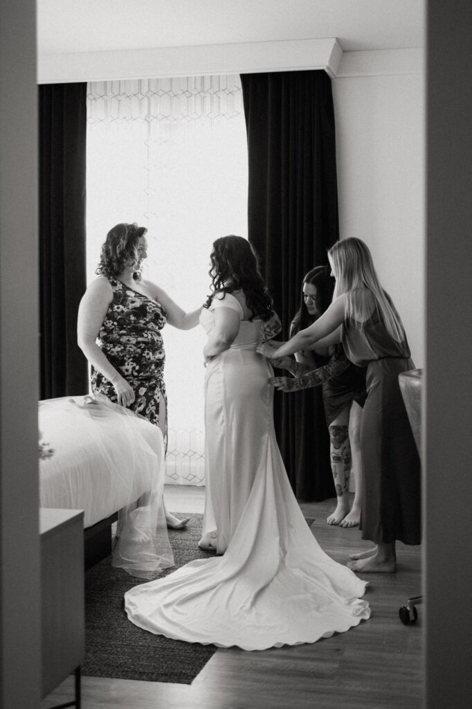 choosing bridesmaids that help get you ready